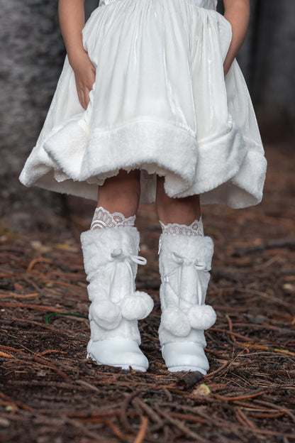Boots with the fur Pom pom boots Girls & Womens