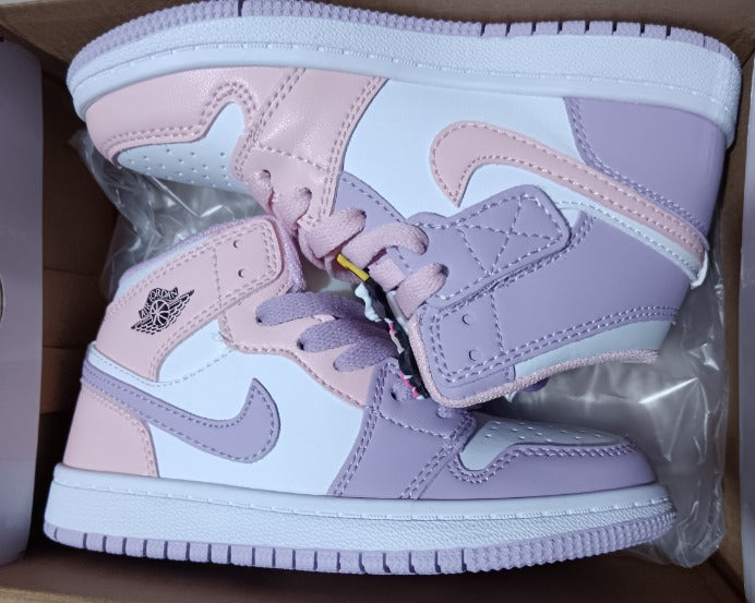 Character Sneakers pre-order
