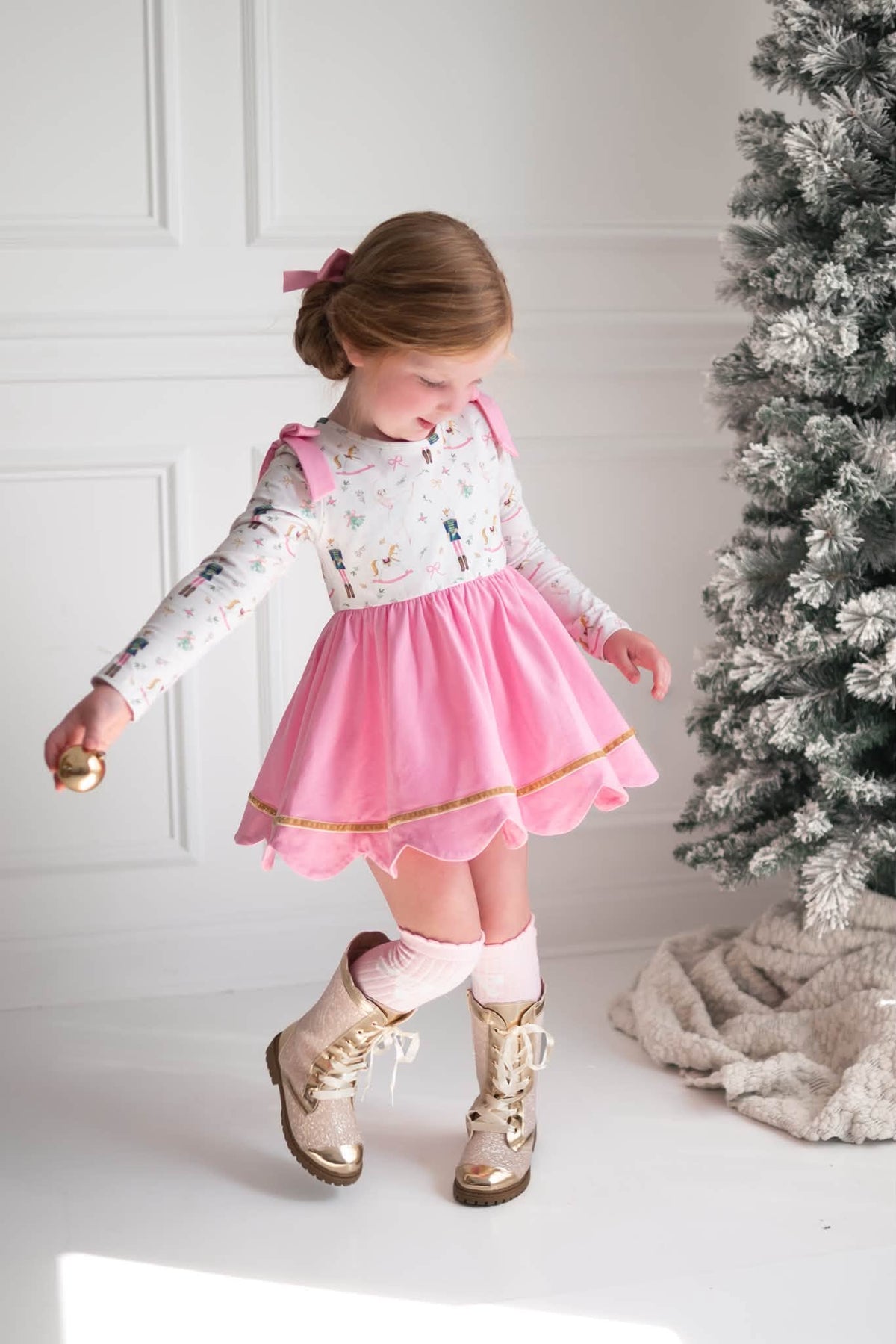 Goldie scallop lace boots