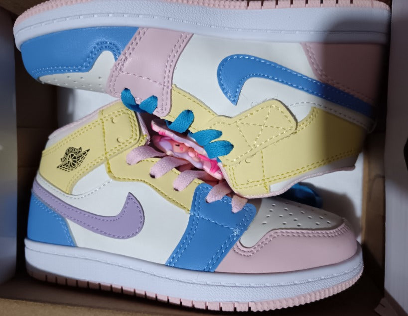 Character Sneakers pre-order