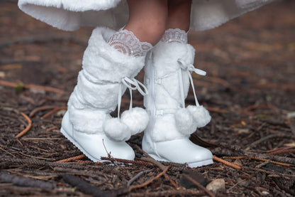 Boots with the fur Pom pom boots Girls & Womens