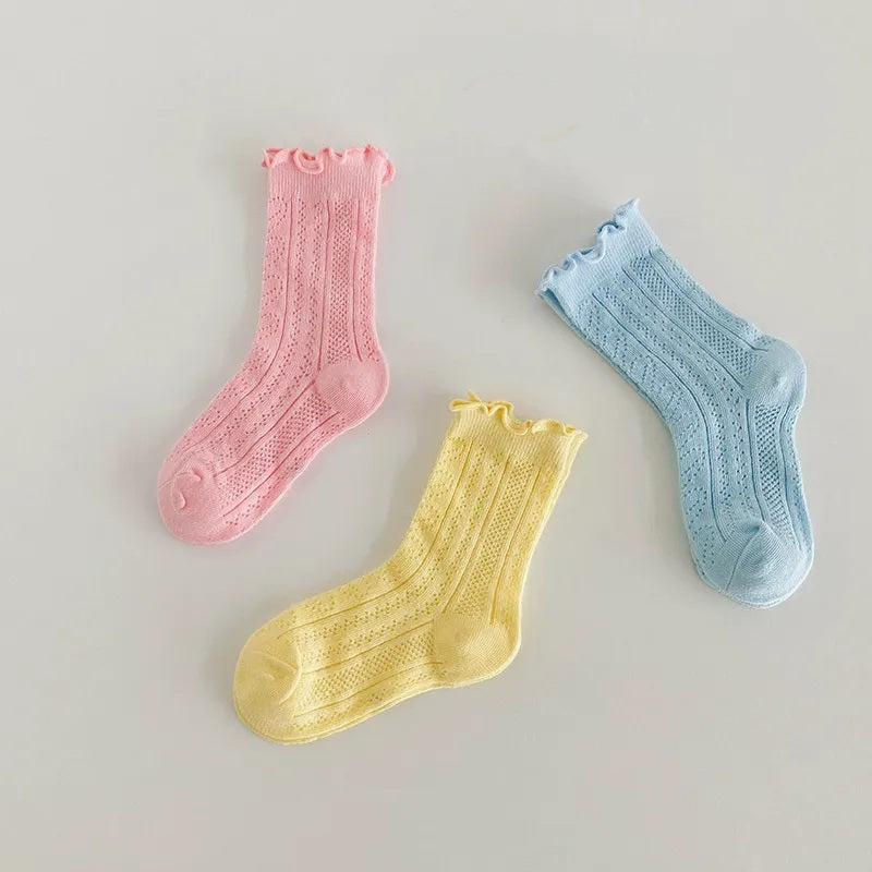 Pastel ruffle top heart socks